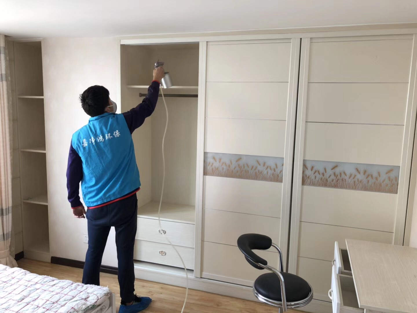 1510740413975830.jpg 武漢市嘉凈鴻環(huán)保科技有限公司